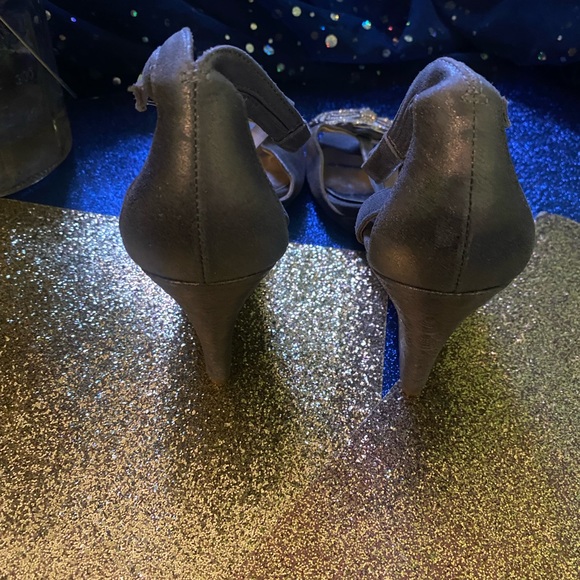 BADGLEY MISCHKA PEWTER METALLIC LEATHER WEDGE BEJEWELED Heels GORG LUX BRIDAL - Picture 10 of 11